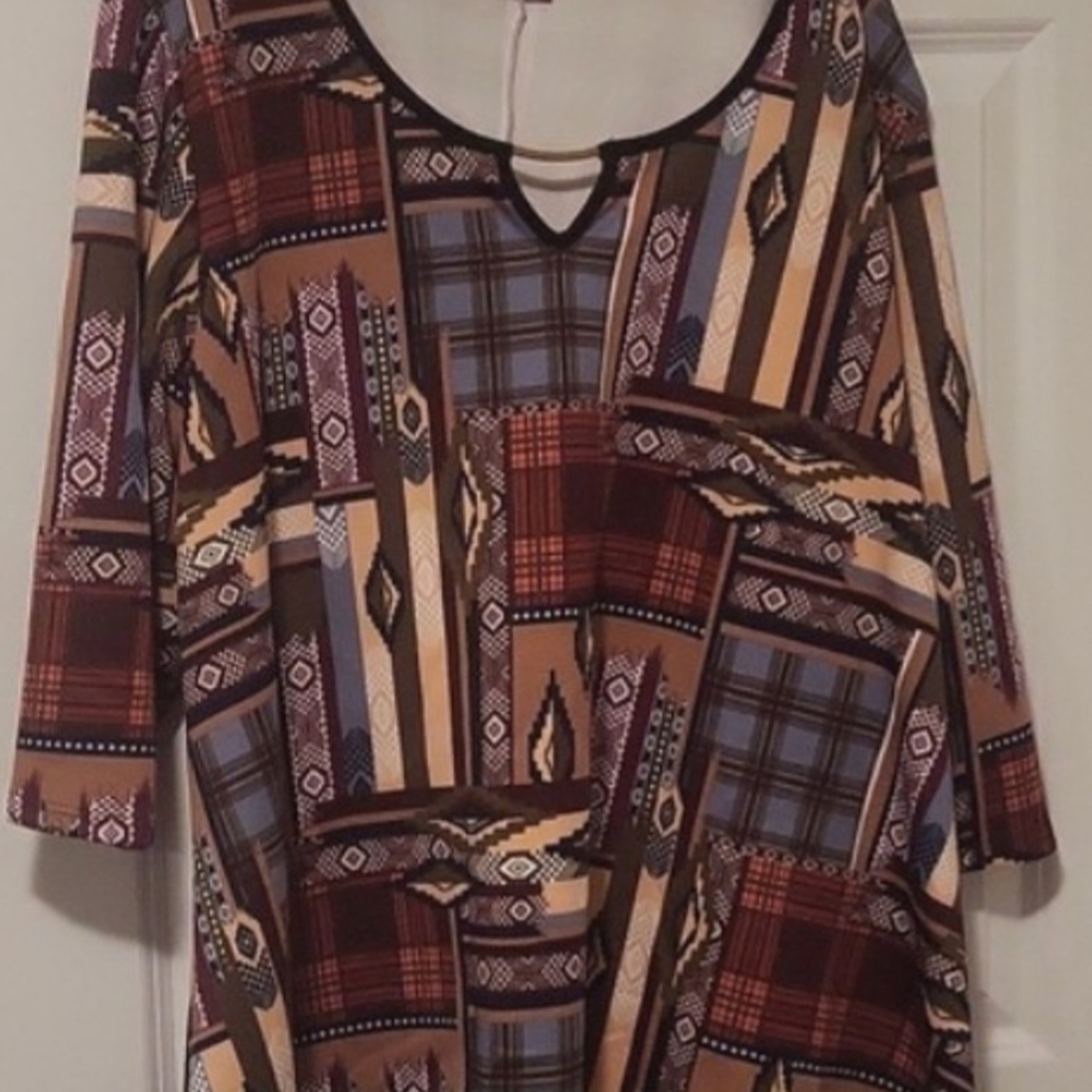 Geometric Patterned Women's Blouse